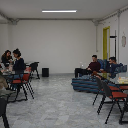 aula studio people 4-min